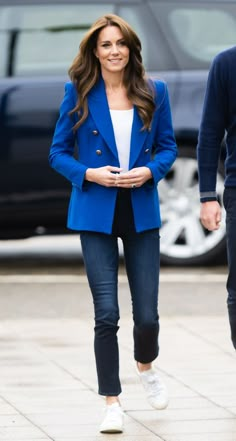 Royal Blue Blazer Outfit, Kate Middleton 2023, Blue Blazer Outfit, Royal Blue Outfits, How To Make Jeans, Royal Blue Blazers, Sports Centre, World Mental Health Day