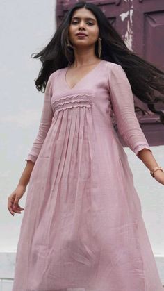 Frock Pattern Kurti Design, Aline Kurti Design, Jennifer Dress, Simple Frock Design, Stylish Kurtis Design, Long Gown Design, Simple Frocks, Simple Kurta Designs, Designer Kurti Patterns