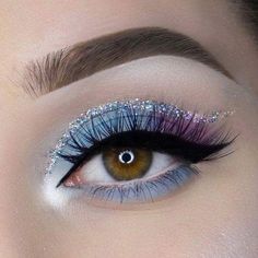 Machiaj Smokey Eyes, Makeup Tips For Brown Eyes, Make Up Designs, Eyeliner Tips, Mekap Mata, Alat Makeup, Makeup Tip, Unicorn Makeup, Best Makeup Tips