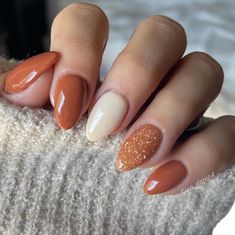 Nail Designs Thanksgiving Fall, Fall Color Manicure, Fall Nails Ideas Autumn 2023, Autumn Nails 2023 Square, Almond Shape Fall Nails Ideas, Dip Powder Nails Colors Fall 2023, Mail Ideas Fall, Rounded Fall Nails, Nails Dip Fall