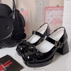 This price is for a pair of mary janes only.   	 		 			Size 			34 			35 			36 			37 			38 			39 			40 		 		 			Foot Length 			22 			22.5 			23 			23.5 			24 			24.5 			25 Retro Black Mary Janes With Block Heel, Vintage Mary Janes With Round Toe For Party, Vintage Black High Heel Mary Janes, Black Retro Closed Toe Mary Janes, Retro Black Closed Toe Mary Janes, Fall Party Mary Janes, Retro Black Mary Janes, Black Retro Mary Janes For Formal Occasions, Retro Black Mary Janes For Formal Occasions