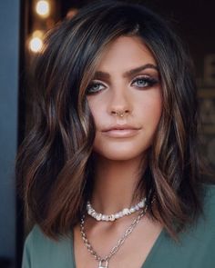 Fall Hair Color Trends, Dark Hair With Highlights, Fall Hair Color For Brunettes, Brown Hair Balayage, Winter Hair, Hair Color And Cut, Dirty Blonde, Fall Hair Color, Hair Color Dark