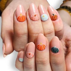 Thanksgiving Nails Designs, Colorful Pumpkins, Thanksgiving Nail Designs, Thanksgiving Nail, Witchy Nails, Fall Manicure, Pumpkin Nails