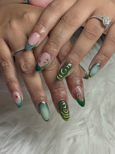 fairy core nails 🧚‍♂️✨🌳🍰 instagram.com/polished.princesa #nails #nailart #fairy #fairynails #faircore #cottagecore Pixi Nails, Fairy Nail Art Short, Fairy Nails Short, Cottagecore Nail Art, Nails Cottagecore, Classy Fun Nails