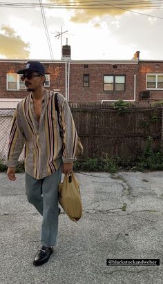 Chill Old Money Outfits, Men’s Looks, Mens Elevated Casual Outfits, Oversized Button Up Shirt Outfit Men, Men’s Fashion Outfits 90s, Men’s Dressy Outfits Casual, Mens Loafers Outfit Casual Street Styles, Mens Modern Fashion, Men’s Loafers Outfit