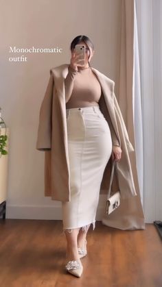 | Amy 🤎 (@stylebyamii) • Instagram photos and videos Outfits Con Vestido, Long Winter Dress, Winter Fall Outfits, Modest Aesthetic, Hm Coat, Modest Dressing, 2022 Outfits, Modesty Outfits, Cute Modest Outfits