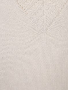 V-neck. Long sleeves. Knitted construction. Ribbed details. Tone-on-tone stitching. Regular fit. Straight hem. Color: white Material: 55% Alpaca 23% Wool 22% PolyamideComposition: 55% Alpaca , 23% Wool , 22% Polyamide White Sweater, White Sweaters, White Material, Italian Fashion, Piece Of Clothing, Alpaca, Sweater Outfits, Dolce And Gabbana, Color White