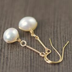 June Birthstone // Pearl // pearl drop earrings Pearl Earrings Gold, Natural Pearl Earrings, Long Pearl Earrings, White Pearl Earrings, Freshwater Pearl Drop Earrings, Oval Stud Earrings, White Pearl Earring, Gold Pearl Earrings, Freshwater Pearls Earrings