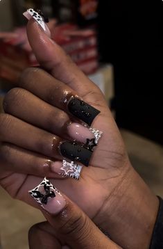 Nail Ideas Acrylic Birthday, Black Sets Nails, Simple Nail Designs With Charms, Bday Set Nails, Short Nail Sets Black Women, Medium Y2k Nails, Blue Nail Acrylic, Square Nails With Charms, Cute Nails Black Women