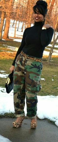 Camouflage Fashion, Camouflage Outfits, Afrikaanse Mode, Camo Outfits, Winter Fashion Outfits Casual, Camouflage Pants, Camo Fashion, Outfit Jeans, Camo Pants