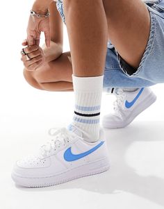 Nike Air Max Jordan, Air Force 1 Sneakers, New Nike Air Force, Nike Brand, Winter Party Dress, Long Sleeve Floral Dress, Active Wear Leggings, Petite Maternity, Floral Dress Black