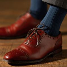 Mens Fashion Formal Gentleman Style, Formal Mens Fashion, Stylish Socks, Men Fashion Show, Mens Fashion Jeans, Wingtip Oxford, Fashion Man, Mens Fashion Fall