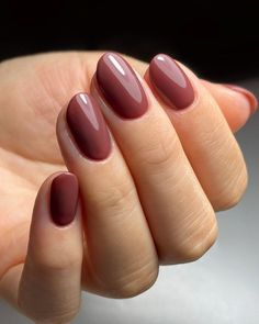 Nail Color Mauve Shades, Nail Autumn Colors, Work Nails Professional Spring, Nail Colours On Dark Skin, Mushroom Colour Nails, Autumnal Nail Colours, Autumn 23 Nails, Autumn Nails Plain Colour, Muted Autumn Nails