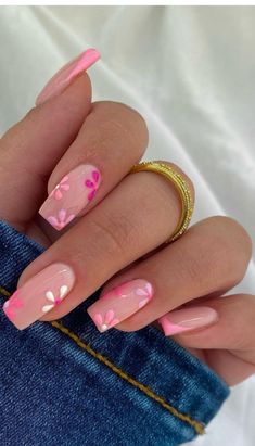 Four Color Nail Design, Biab Nail Ideas Summer, Summer Nails 2024 Coffin Shape, Simple Nail Art Coffin Shape, Summer Nails Acrylic 2024, Almond Nails Gel X Designs, Summer Gel X Nails Square, Beachy Nails Coffin, Nail Inspo Acrylic Holiday