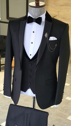 Best Wedding Suits For Men, Black Tuxedo Wedding, Wedding Suits Men Black, Groom Suit Black, Vest Tuxedo, Black Tuxedo Suit, Black Suit Vest, Best Wedding Suits, Grey Tuxedo