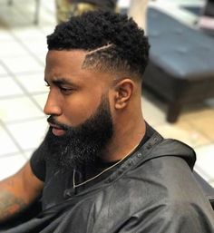 Photo Hairstyles, Black Man Haircut Fade, Black Men Beard Styles, Black Boys Haircuts, Black Men Haircut, Black Hair Cuts, Curly Hair Fade, Man With A Beard, Ideas Haircut