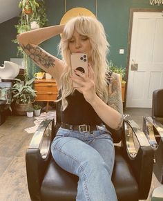 Shag Blonde Hairstyles, Highlights With Bangs Face Framing, Balayage Shag Hair Long, Shag Haircut Thinning Hair, Shaggy Grunge Hair, Shag For Straight Fine Hair, Shaggy Haircuts Thick Hair, Shag Haircut On Straight Hair, Stevie Nicks Hair 70s