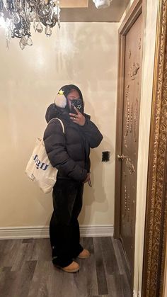 Chicago Style Outfits Winter, Fits With Puffer Jackets, Nyc Winter Outfits Puffer Jacket, Cute Outfits With Puffer Jacket, Casual Winter Outfits Blackgirl, Winter Outfits With Earmuffs, Fly Girl Outfits Winter, Timberland Winter Outfits, Baggy Outfit Winter