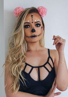 Girl skull makeup Sugar Skull Halloween Costume Diy, Catrina Half Face Makeup, Girl Skull Makeup, Easy Skull Makeup Simple, Catrina Makeup Easy, Skull Costume Women, Easy Catrina Makeup, Skull Mask Art, Simple Catrina Makeup