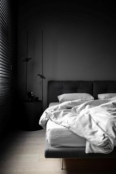 Modern Bedroom Dark, Monochrome Apartment, Dark Interior Design, Bedroom Dark, Minimalism Home, Black Interior Design, Small Apartment Design