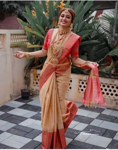 Marriage Saree For Bride, Muhurtham Saree South Indian Bride, Bridal Saree Blouse Designs, Kerala Wedding Saree, Vermilion Red