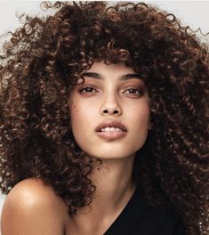 Celebrity Hairstylists Predict the Most Popular Hair Trends for Fall Models With Curly Hair, Simple Updos, Exotic Hairstyles, Modeling Portfolio, Latest Hair Trends, Easy Summer Hairstyles, Celebrity Hair Stylist, Color Your Hair