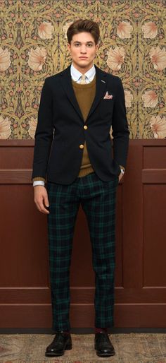 Plaid Outfit Men, Brogues Outfit, Light Blue Long Sleeve Shirt, Trousers Outfit Men, Green Plaid Pants, Plaid Pants Outfit, Gentleman Fashion, Black Blazer Men, Sweater Outfits Men