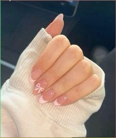 Simple Christmas Nail Ideas, Simple Christmas Nail, Bow Tie Nails, Aesthetic Bow, Dot Nail Designs, Bow Nails, Christmas Nail Ideas, Bow Nail Art