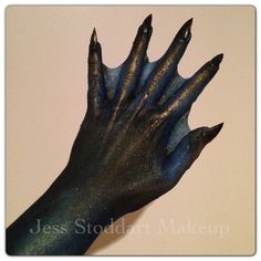 Sea Creature Halloween Costumes, Sea Creature Makeup, Makeup Artist Photoshoot Ideas, Artist Photoshoot Ideas, Makeup Artist Photoshoot, Alien Mermaid, Artist Photoshoot, Webbed Hands, Spfx Makeup