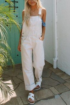 Womens Overalls, White Overalls, Flare Jumpsuit, Straight Outta, Long Sleeve Jumpsuit, 가을 패션, Denim Overalls, Look Cool