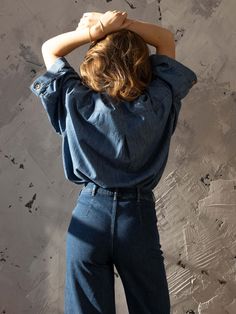 Meet our best-selling Linen Shirt, now in soft, denim chambray! This relaxed-fit button down-shirt for women has wide sleeves and a boxy fit that makes it the perfect everyday piece for the warm weather. We love it paired with The Chambray Denim Short or The Wide Leg Jean.Our small-batch wash process means that each of our denim garments will vary slightly in color and appearance.• Composition: 100% cotton• Available in: MID DENIM• US sizes: XS (US 0–2), S (US 4–6), M (US 8–10), L (US 12–14), XL Washed Blue Chambray Button-up Denim Top, Relaxed Fit Light Wash Denim Top, Medium Wash Relaxed Fit Button-up Shirt, Light Wash Relaxed Fit Denim Top, Light Wash Denim Top For Everyday, Trendy Medium Wash Denim Top, Trendy Medium Wash Denim Top For Everyday, Relaxed Fit Light Wash Chambray Denim Top, Light Indigo Button-up Denim Top