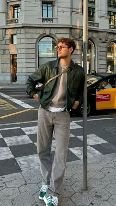 Mens Outfits For Winter, Man In Casual Outfit, Old Style Men Fashion, Man Inspo Outfit, Blue And Brown Mens Outfit, Man Outfit Inspo Aesthetic, Street Wear Outfits For Men, Men H&m Outfits, Fall Outfits 2024 Trends Men