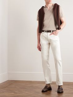 Saman Amel's design philosophy is based on fine craftsmanship and longevity, so you'll still be wearing its pieces for years to come. These jeans have been made in Italy from off-white stretch-denim and are cut in a classic slim-straight fit. Off White Jeans Outfit Men, White Jeans Men Outfit, Off White Jeans Outfit, Straight Cut Jeans Outfit, Mens White Jeans, Office Outfit Men, Saman Amel, White Tshirt And Jeans, Off White Jeans