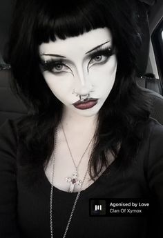 Trad Makeup, Goth Icon, Maquillage Goth, Black And White Makeup, Makeup Face Charts, White Makeup