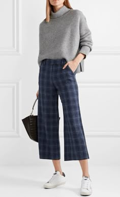 Cropped Pants Outfit, Brand Sneakers, True Winter, Rejina Pyo, Design Moda, Wide Pants, Outfit Goals, Fashion Over 50, Veronica Beard