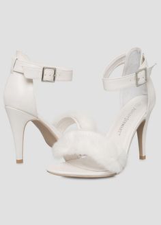 A Few of Our Favorite Winter White Finds http://thecurvyfashionista.com/2016/12/plus-size-winter-white-finds/ Fancy a few winter white pieces for the winter? Today we round up more than a few of our favorite plus size winter white finds! Sandals Wide Width, Wide Width Sandals, Curvy Fashionista, Plus Size Winter, Fashion Media, Wide Width Shoes