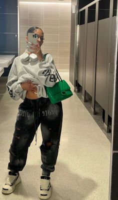 Streetwear Fashion Winter, Jodie Woods, Filler Pics, Baddie Outfit, Drip Drip, Causal Outfits, Tomboy Outfits, Fashion Aesthetics