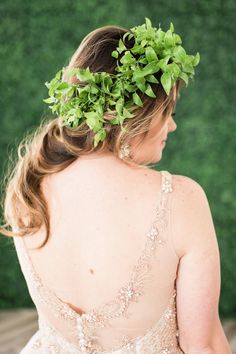 Midsummers Night Dream themed bridal look Midsummers Night, White Wedding Ideas, Night Hair, Glam Boho, Wedding Braids, Beautiful Wedding Flowers, Rose Gold Accents, Midsummer Nights Dream, Stunning Gowns