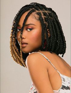 20 Coolest Knotless Box Braids for 2020  - The Trend Spotter Ombre Braids, Bob Braids, Pelo Afro, Short Braids, Box Braids Styling, Penteado Cabelo Curto