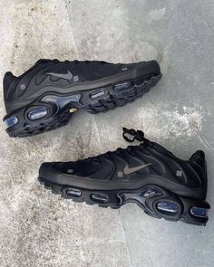 Nike Air Max Plus Black, Mode Aesthetic, Jordan 4 White, Design Streetwear, A Cold Wall