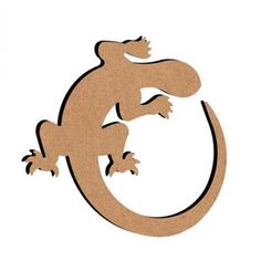 an image of a lizard that is in the shape of a letter c on a white background