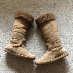 Authentic Vintage Chanel Sheepskin Winter Boots Great Used Condition Can See Discoloring, Scratches And Wear Needs A Cleaning Looks Like Uggs But Chanel’s Size 6 Women Feel Free To Ask Questions Accepting Offers Sherling Winter Boots, Chanel Snow Boots, Chanel Moto Boots, Luxury Sheepskin Boots With Faux Fur Lining, Luxury Brown Shearling Boots, Big Steppa, Fashion Minimal, Women's Wear, Chanel Shoes