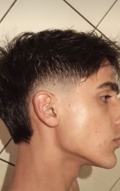 Short Taper Mullet, Modern Mullet Short Hair Men, Mullet For Short Hair, Short Modern Mullet For Men, Flat Head Hairstyle, Short Hair Mullet Men, Mullet Haircut Mens, Modern Day Mullet, Short Mullet Hair