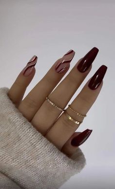 Nails Inspiration Wine Red, Red Wine Nail Designs, Wine Red Nails Designs Almond, Xmas Simple Nails, Garnet Nail Color, Nails To Go With Maroon Dress, Nail Inspiration Coffin Shape, Dark Red Nails With Gold Design, Maroon Brown Nails