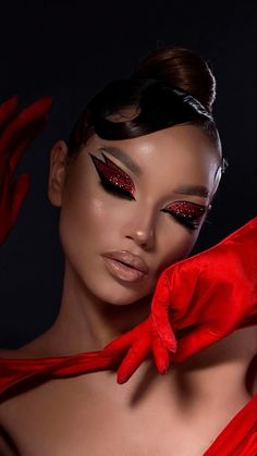 Makeup Photoshoot Ideas Photo Shoots, Yalda Makeup, Makeup Shoot Ideas, Creative Makeup Photoshoot Ideas, Makeup Looks Photoshoot, Makeup Shoot Ideas Photoshoot, Red Editorial Makeup, High Fashion Makeup Looks, Fashion Makeup Editorial