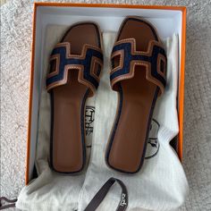 New Box And Dustbags Hermes Oran Sandals, Hermes Shoes, Sandals Brown, Hermes Oran, Brown Sandals, Jeans Color, Colored Jeans, Women Shoes, Sandals