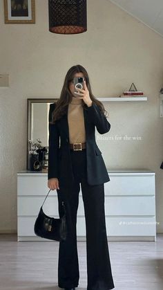 Business Wear Women Aesthetic, Job Dress For Women, Outfits For A Interview, Formal Attire Women For Interview, Womens Formal Office Wear, Lawyer Business Casual, Aesthetic Business Woman Outfit, Professional Lawyer Outfits, Formal Suits Aesthetic