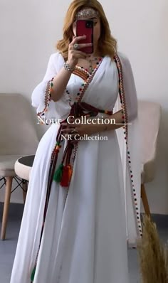 Moroccan Caftan Simple, Algerian Traditional Clothing, Algerian Dress Kaftan, Moroccan Amazigh Dress, Afghan Dresses Traditional 2022, Lace Princess Wedding Dresses, Fashion Sewing Tutorials, Beautiful Pakistani Dresses