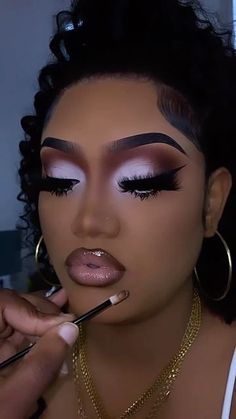 Makeup Birthday, Makeup Ideas For Prom, Nude Makeup Looks, Birthday Makeup Ideas, Makeup For Dark Skin, Prom Eyes, Face Beat Makeup