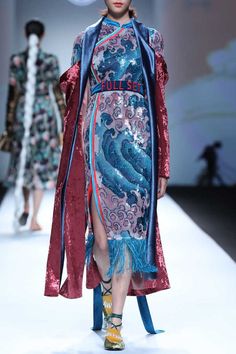 Mukzin S.S 2017 Posted by tiled Elie Saab Haute Couture, Couture Mode, Fashion Show Images, Live Fashion, Spring Summer 2017, Large Fashion, Dress Code